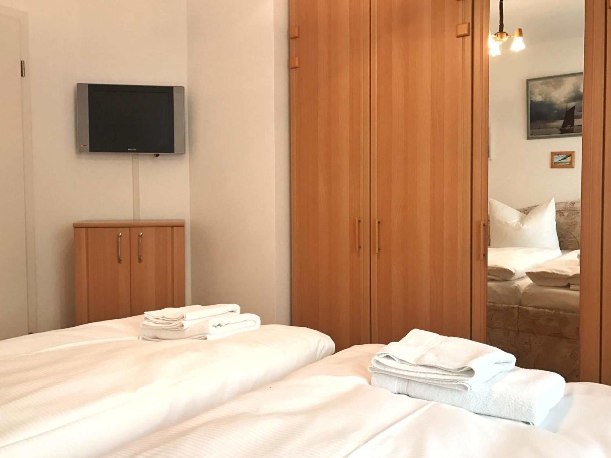 Meerblickvilla Prinz Heinrich - Ferienwohnung 4 Сасниц Екстериор снимка
